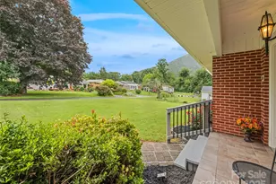 241 Grandview Cir, Waynesville, NC 28786 - Photo 7