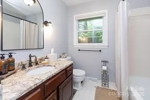 936 Toxaway Dr, Hendersonville, NC 28791 - Photo 13