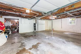 936 Toxaway Dr, Hendersonville, NC 28791 - Photo 23