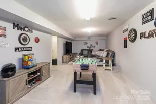 936 Toxaway Dr, Hendersonville, NC 28791 - Photo 17