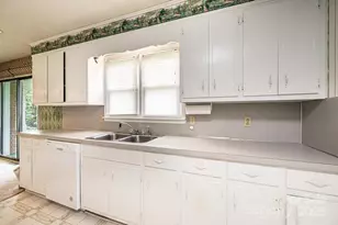 2541 Raintree St, Connelly Springs, NC 28612 - Photo 13