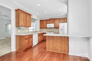 911 Lily Magnolia Ct, Fort Mill, SC 29707 - Photo 9