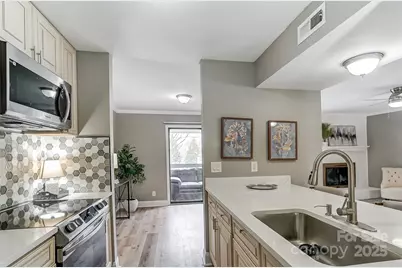 11039 Harrowfield Road, Charlotte, NC 28226 - Photo 9