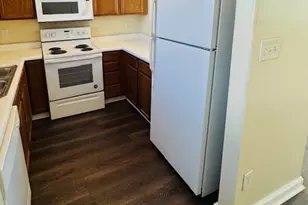 575 Goldstaff Ln, Charlotte, NC 28273 - Photo 9