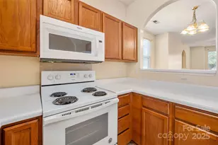 575 Goldstaff Ln, Charlotte, NC 28273 - Photo 13