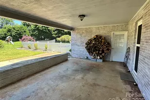 2309 Briarwood Street SW, Lenoir, NC 28645 - Photo 5