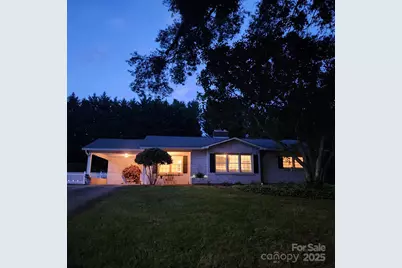 2309 Briarwood Street SW, Lenoir, NC 28645 - Photo 1