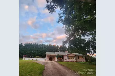 2309 Briarwood Street SW, Lenoir, NC 28645 - Photo 3