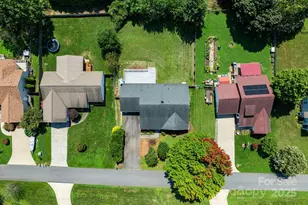 27 Eden Glen Rd, Black Mountain, NC 28711 - Photo 35