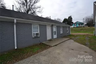 1009 Plymouth St, Gastonia, NC 28054 - Photo 3