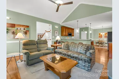 2137 6th Street NW, Hickory, NC 28601 - Photo 13