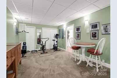 2137 6th Street NW, Hickory, NC 28601 - Photo 37