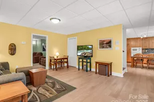 2137 6th St NW, Hickory, NC 28601 - Photo 33