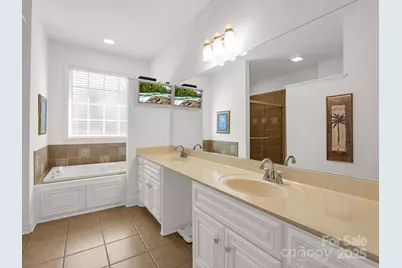 2137 6th Street NW, Hickory, NC 28601 - Photo 17