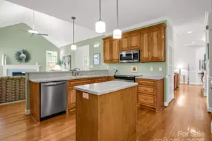 2137 6th St NW, Hickory, NC 28601 - Photo 11