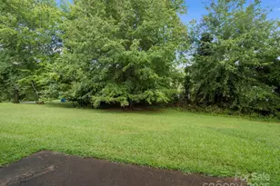 119 Oakhill Dr, Forest City, NC 28043 - Photo 33