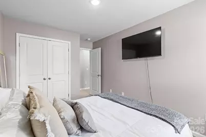 8048 Alderton Lane, Charlotte, NC 28215 - Photo 33
