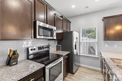 8048 Alderton Lane, Charlotte, NC 28215 - Photo 15