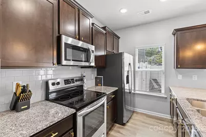 8048 Alderton Lane, Charlotte, NC 28215 - Photo 15