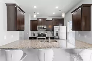 8048 Alderton Ln, Charlotte, NC 28215 - Photo 13