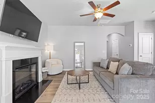 8048 Alderton Ln, Charlotte, NC 28215 - Photo 7