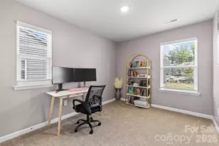 8048 Alderton Ln, Charlotte, NC 28215 - Photo 29