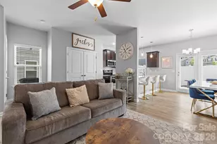 8048 Alderton Ln, Charlotte, NC 28215 - Photo 5