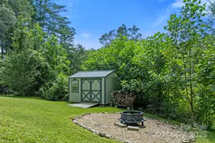 35 Dupont Estates Dr, Hendersonville, NC 28739 - Photo 33