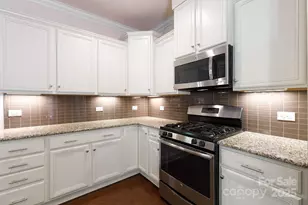 12809 Hunting Birds Ln, Charlotte, NC 28278 - Photo 13