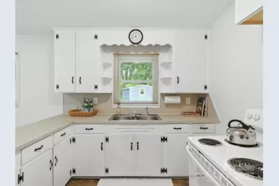 308 Taylor Drive, Stanley, NC 28164 - Photo 9