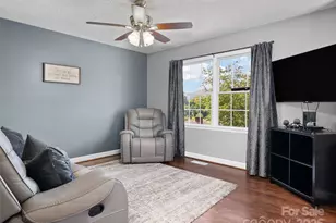 177 Rhoda St, Canton, NC 28716 - Photo 5