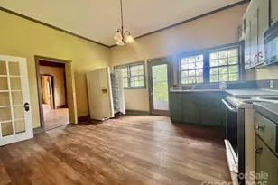 347 E Main Ave, Taylorsville, NC 28681 - Photo 23