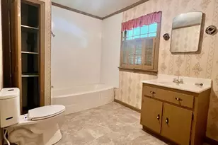 347 E Main Ave, Taylorsville, NC 28681 - Photo 13