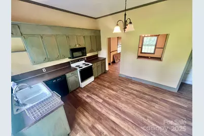 347 E Main Avenue, Taylorsville, NC 28681 - Photo 25