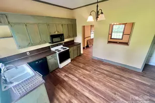 347 E Main Ave, Taylorsville, NC 28681 - Photo 25