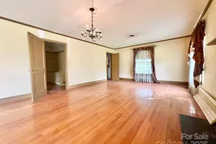 347 E Main Ave, Taylorsville, NC 28681 - Photo 9