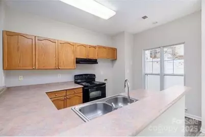 6327 Mallard View Lane, Charlotte, NC 28269 - Photo 7