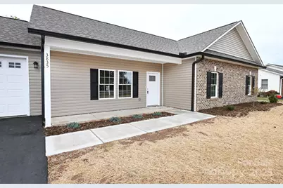 3835 Sulphur Springs Road NE, Hickory, NC 28601 - Photo 3