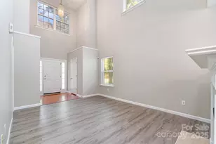 2184 Winthrop Chase Dr, Charlotte, NC 28212 - Photo 5