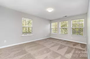 2184 Winthrop Chase Dr, Charlotte, NC 28212 - Photo 11