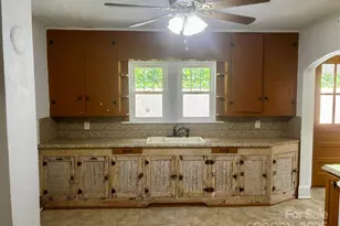 404 Huffman St, Morganton, NC 28655 - Photo 11