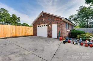 3132 Fox Den Cir, Iron Station, NC 28080 - Photo 3