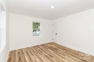 317 S High St, Lincolnton, NC 28092 - Photo 15