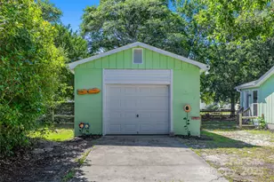 159 NE 6th St, Oak Island, NC 28465 - Photo 3