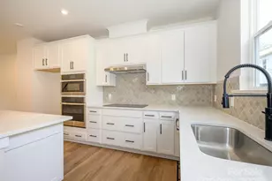 6009 Pivot Ct, Charlotte, NC 28205 - Photo 5