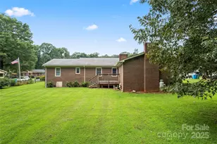 320 Forest Park Dr, Denton, NC 27239 - Photo 9