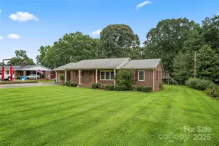 320 Forest Park Dr, Denton, NC 27239 - Photo 5