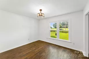 117 S Enochville Ave, Kannapolis, NC 28081 - Photo 21