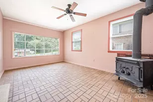 2425 Essen Ln, Gastonia, NC 28054 - Photo 7