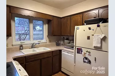 65 Maxine Lane #105, Hendersonville, NC 28739 - Photo 5